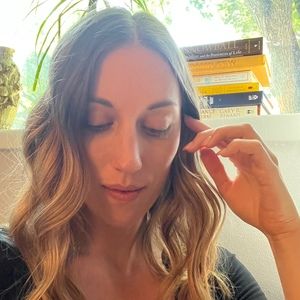 Meet your Posher, Christina